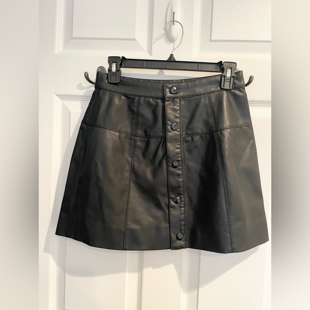 Free People black leather mini skirt sz 2. Excellent condition